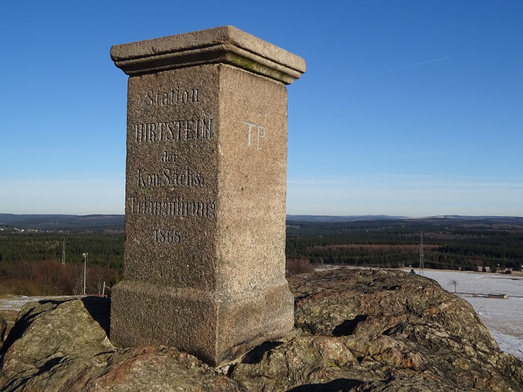 Vermessungssäule (2)