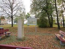 Rastplatz um die Stationssäule