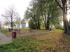 Die Stationssäule befindet sich an der A72 auf dem Parkplatz Waldkirchen