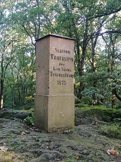 Vermessungssäule